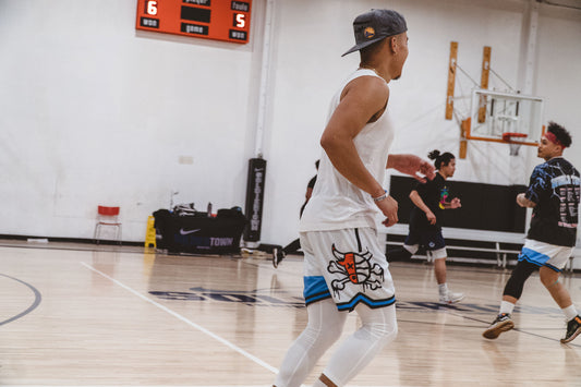 SQDN X BULLIES Shorts "WHITE"