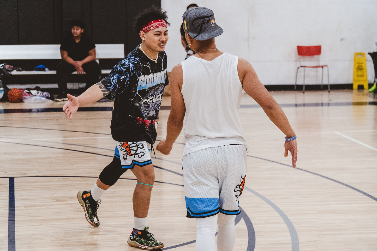 SQDN X BULLIES Shorts "WHITE"